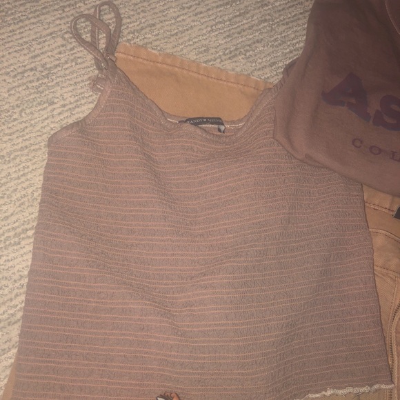 brown bundle 🤎 - Picture 2 of 4